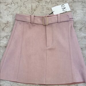 NWT Zara Pink Suede Skirt with Belt
Size XS